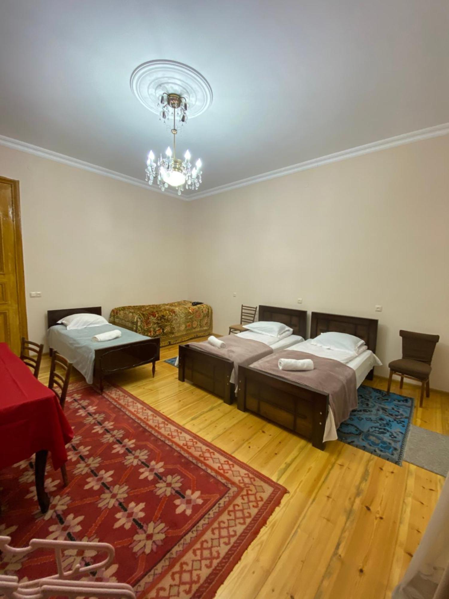 Season Hotell Kutaisi Exteriör bild